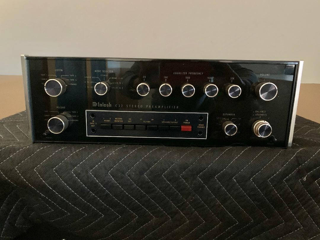 McIntosh C32 stereo preamplifier (8329)