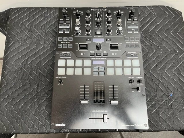 Pioneer Serato DJM-S9 performance mixer