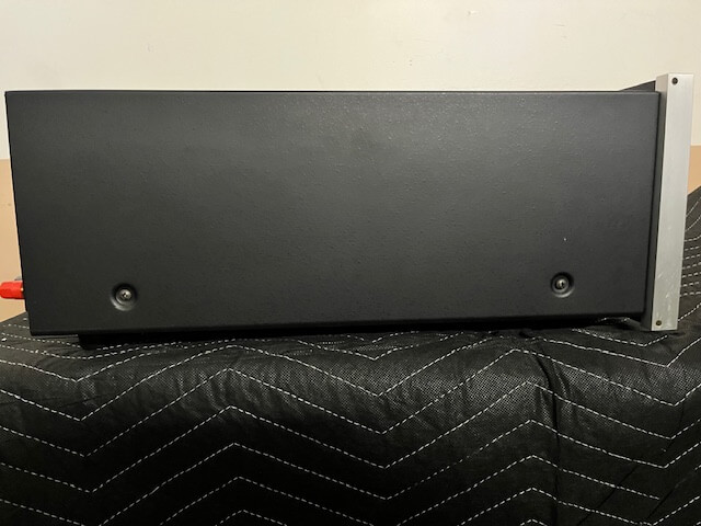 McIntosh MC7205 power amplifier