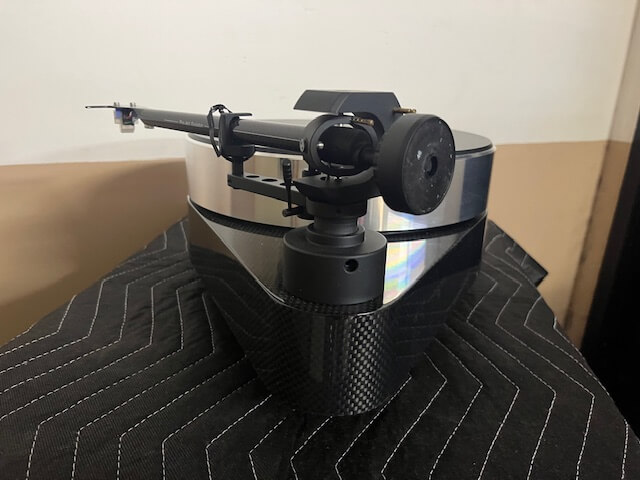 Pro-Ject RPM 10 carbon turntable