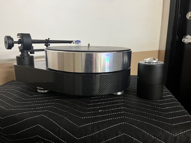 Pro-Ject RPM 10 carbon turntable