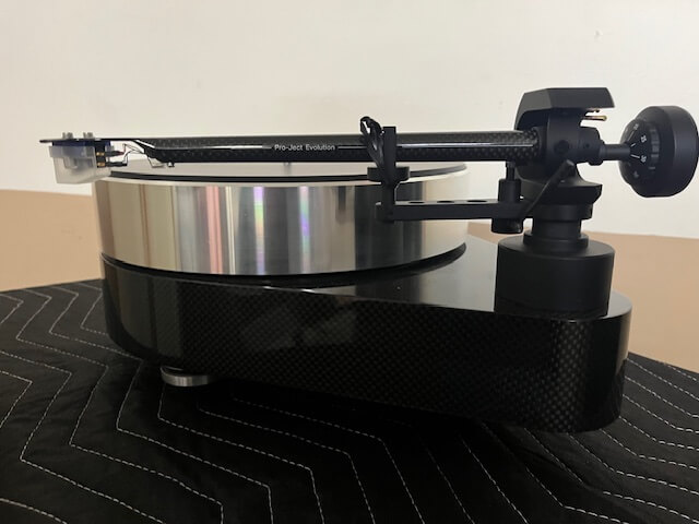 Pro-Ject RPM 10 carbon turntable