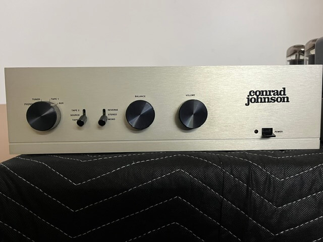Conrad Jonson Model PV2 preamplifier & amplifier set