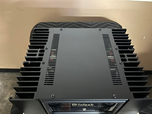 McIntosh MA252 integrated amplifier