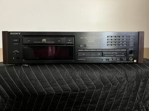 Sony CDP X33ES 1