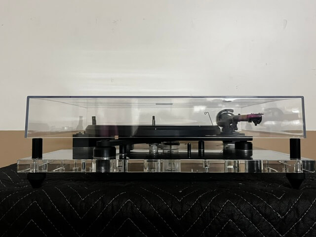 Pro-Ject PersX turntable