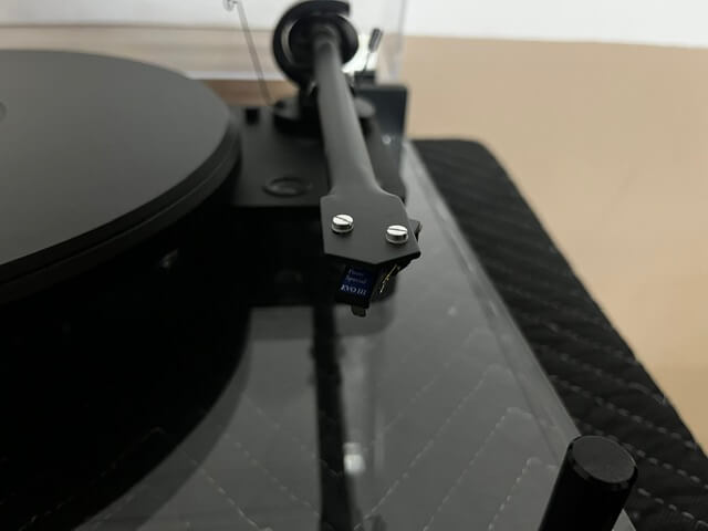 Pro-Ject PersX turntable