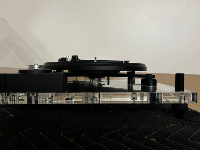 Pro-Ject PersX turntable