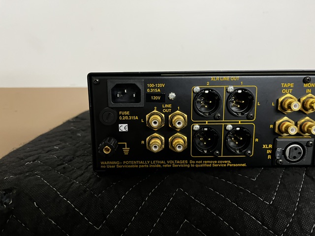 E.A.R. 868L tube preamplifier