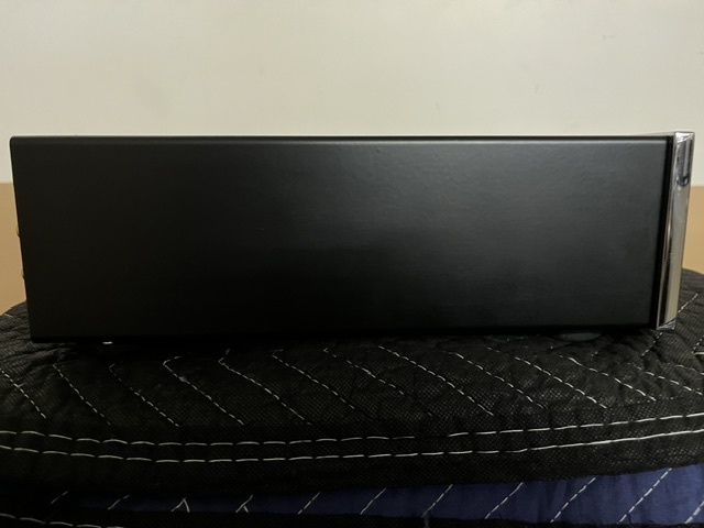 E.A.R. 868L tube preamplifier