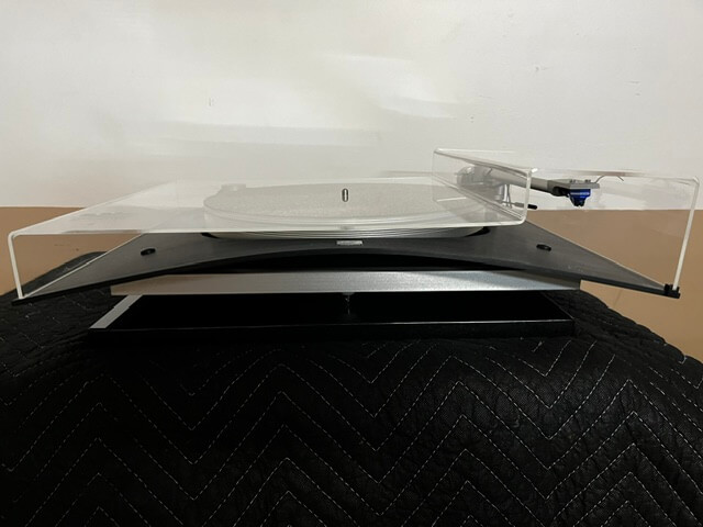 Margules Magenta T3 turntable