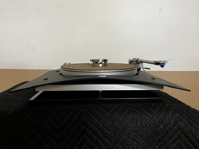 Margules Magenta T3 turntable