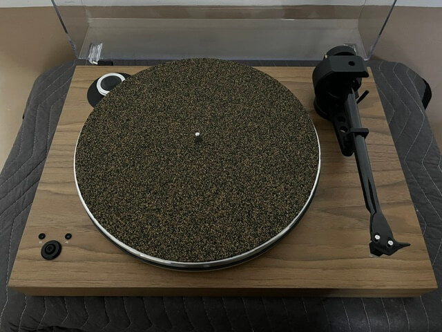 Pro-Ject X8 turntable