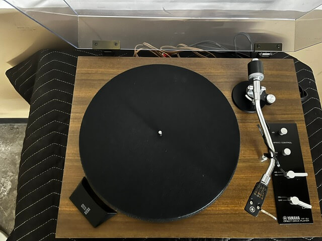 Yamaha YP-511 direct drive turntable