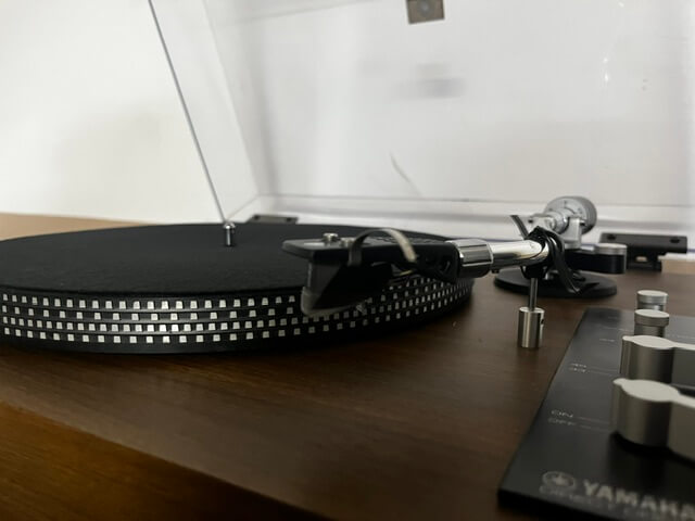 Yamaha YP-511 direct drive turntable
