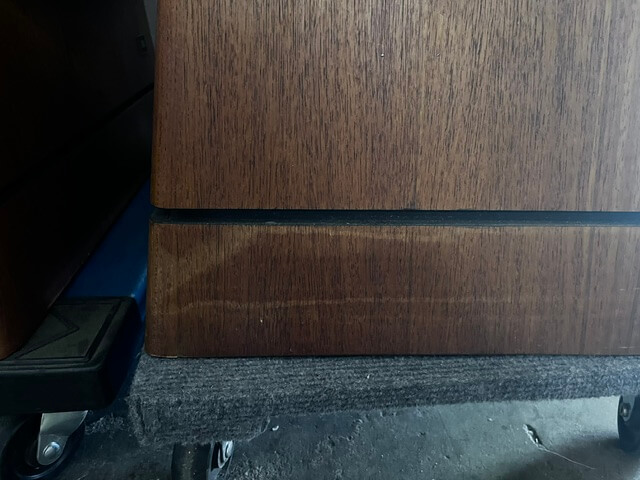 JBL Model 250Ti speakers