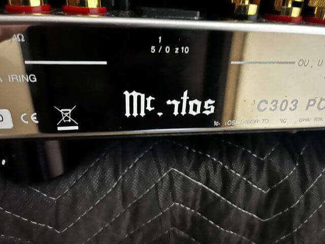 McIntosh MC303 power amplifier